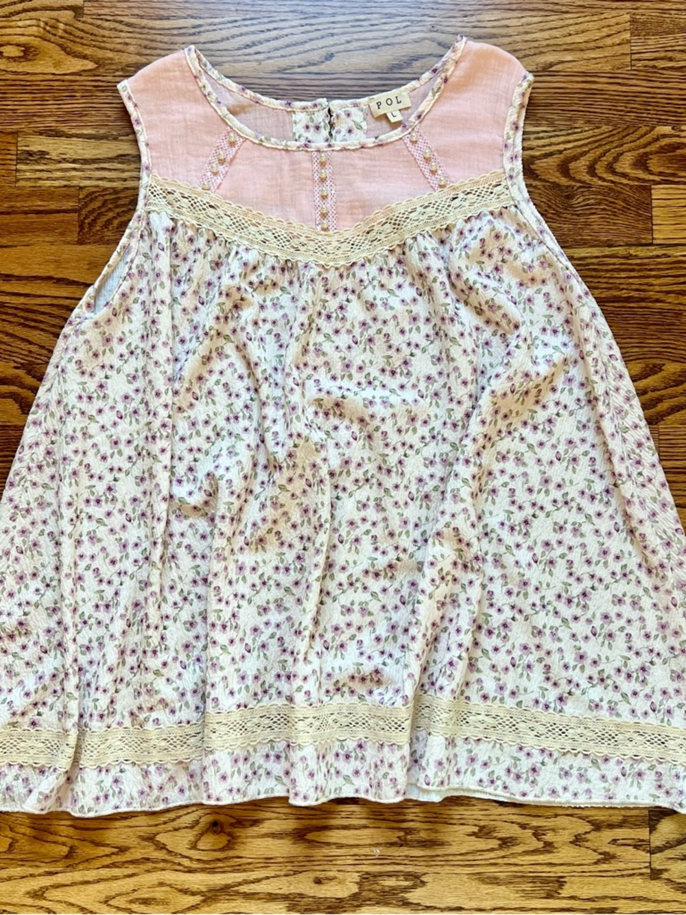 POL Floral Lace-Trim with Pearl Detail & Button Back Tank Top, Pink/Cream Sz Lg